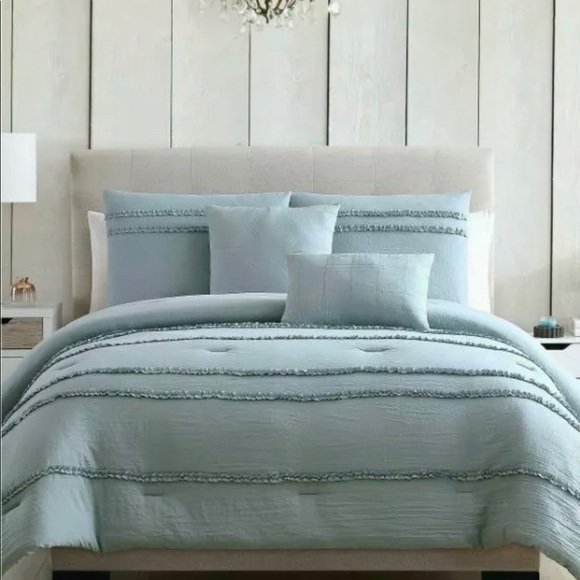 Twin / Twin XL Odessa Blue Comforter Set 4… - Picture 2 of 7